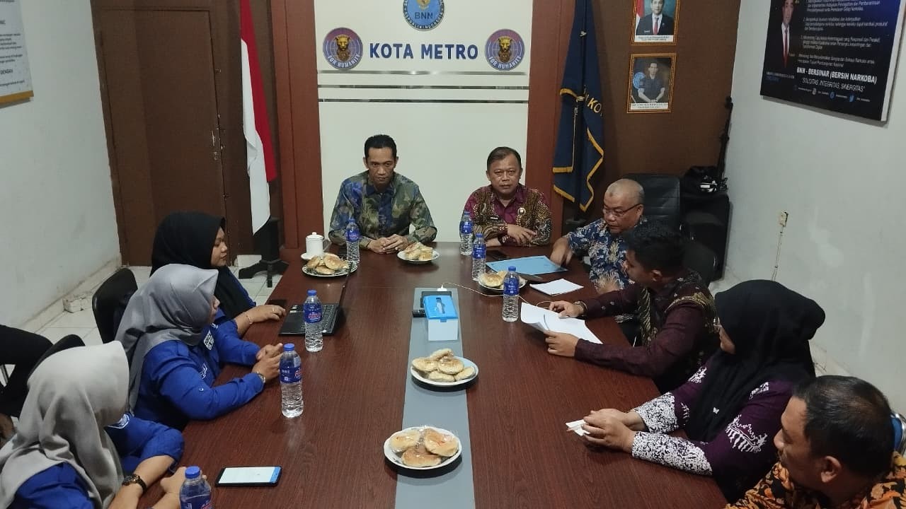 Langkah Digitalisasi, Disdukcapil Metro Layani Aktivasi IKD Petugas BNN Kota Metro