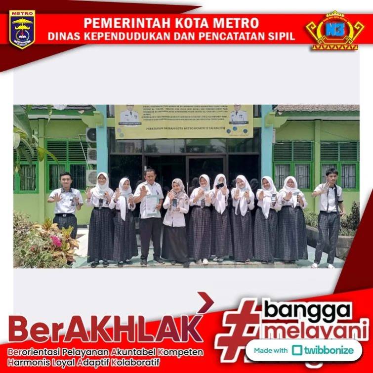 Penyerahan KTP DAN AKTIVASI IKD DI SMA N 4 KOTA METRO