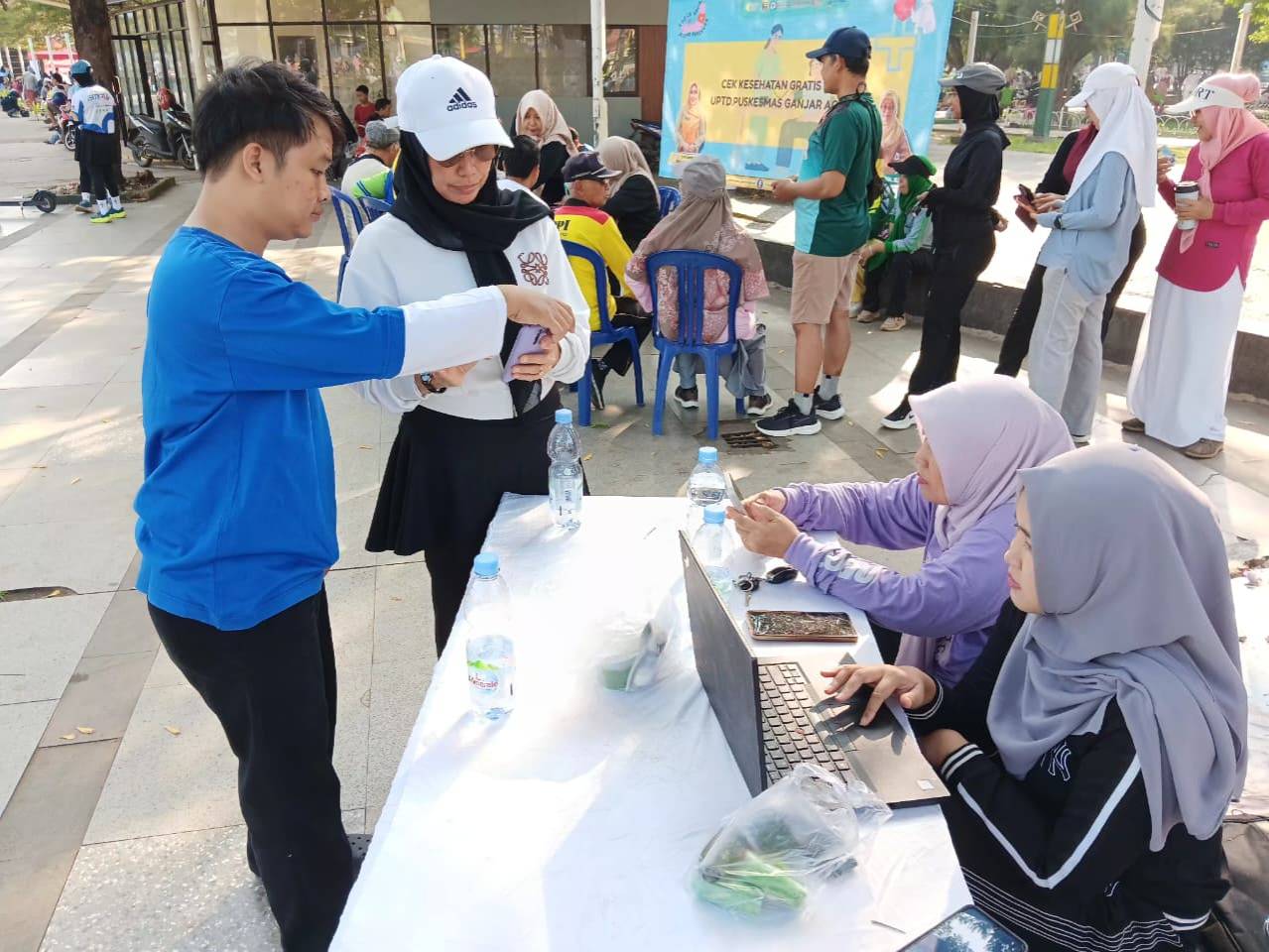 Meriahkan Car Free Day, Disdukcapil Metro Buka Layanan Aktivasi IKD di Taman Merdeka