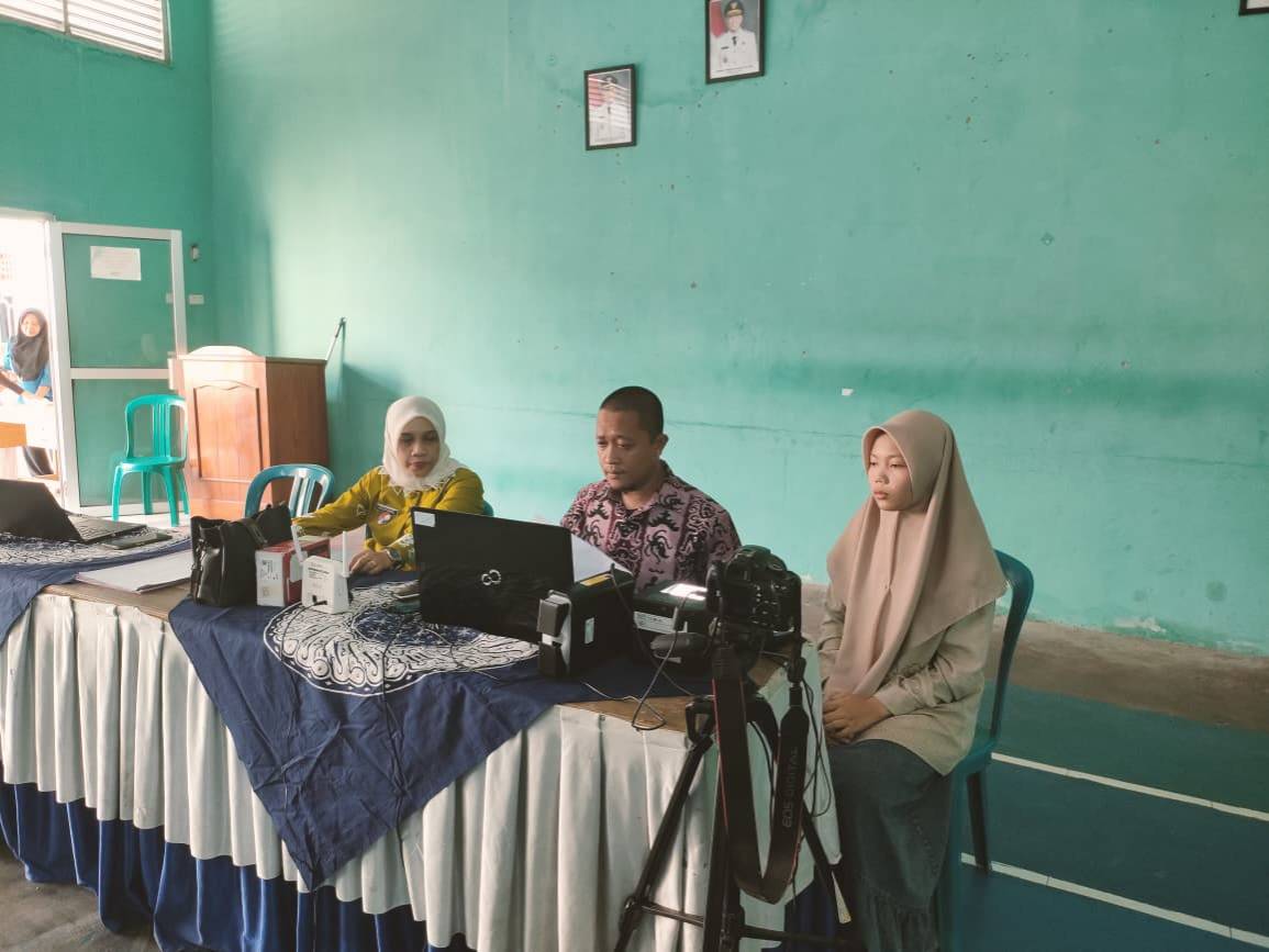 Gerak Cepat Tanpa Batas Disdukcapil Metro Hadirkan Layanan KTP-el dan IKD di Hadimulyo Timur