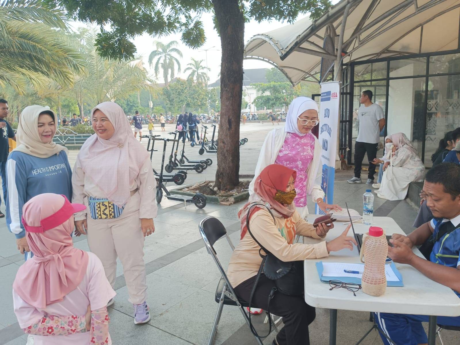 Sambil Olahraga Pagi, Warga Metro Bisa Aktivasi KTP Digital di Area CFD