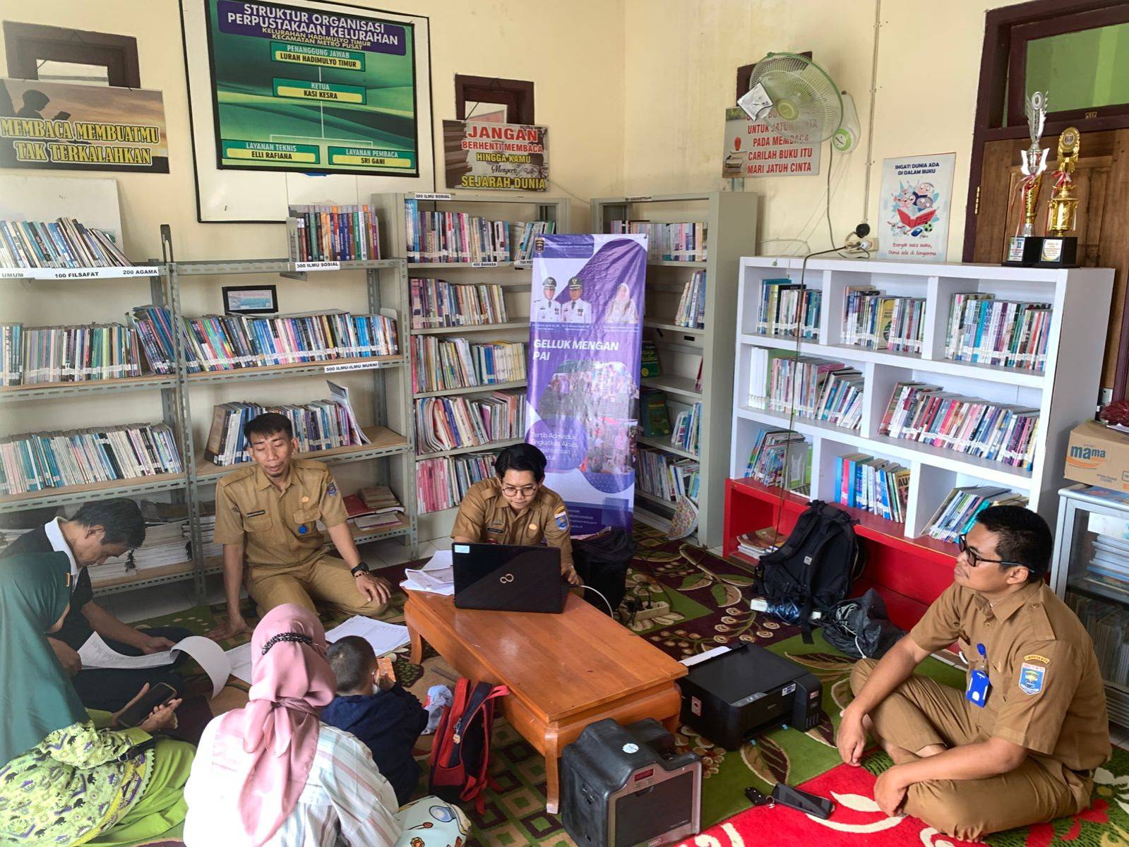 Gelluk Mengan Pai Inovasi Jemput Bola Disdukcapil di Kelurahan Hadimulyo Timur