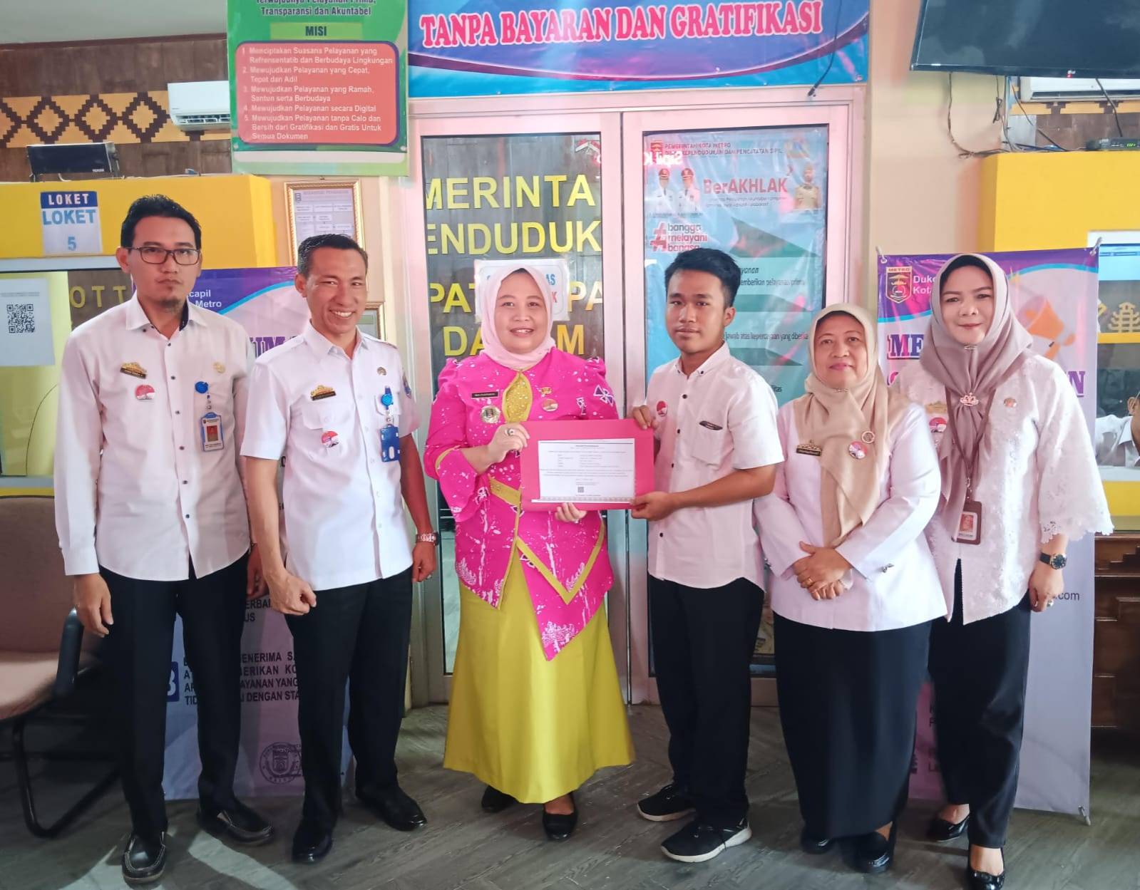 Dinas Dukcapil Kota Metro Berikan Apresiasi kepada Agen IKD Berprestasi Dorong Peningkatan Pelayanan