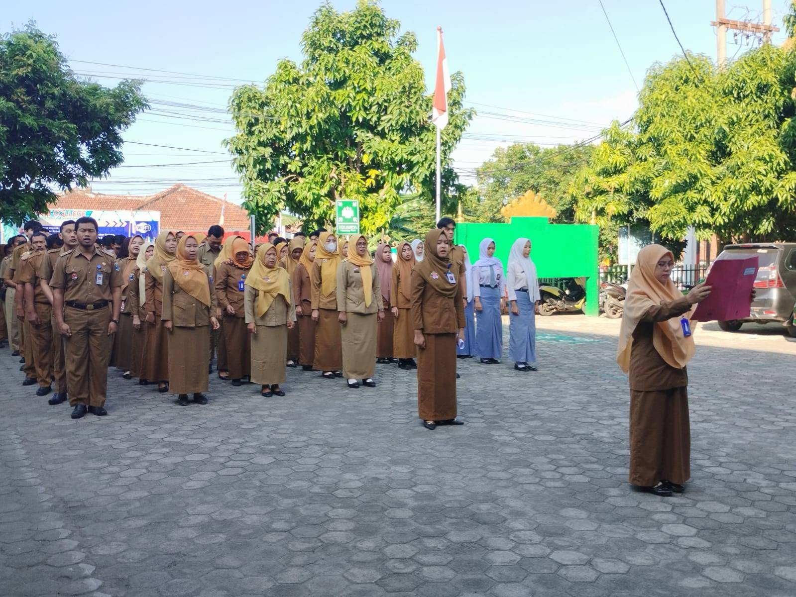 Perekaman KTP-el Menjadi Topik Utama Apel Mingguan Disdukcapil Metro Jelang Pilkada 2024