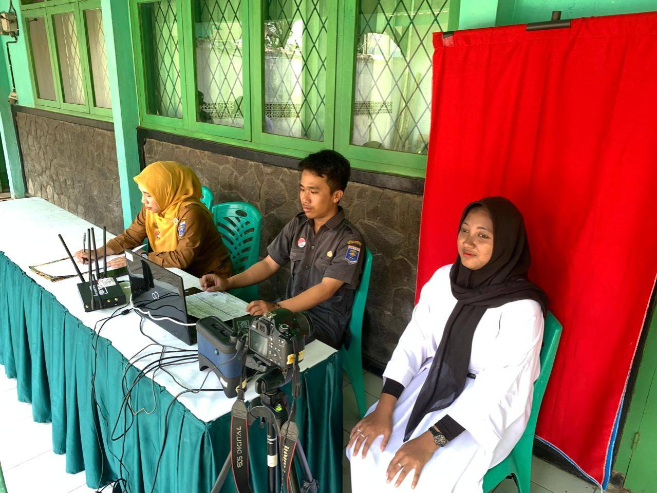 Perekaman KTP-El SMA Negeri 3 Kota Metro