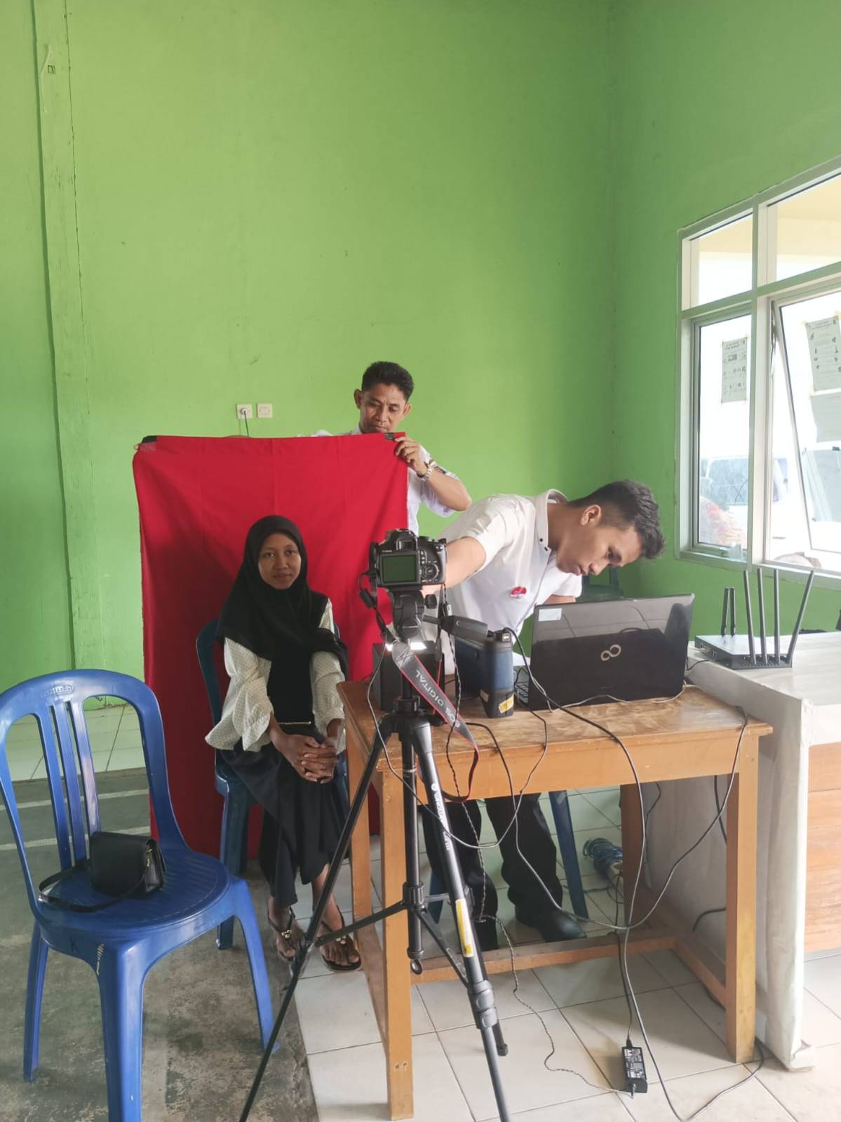 Jemput Bola Perekaman KTP Pemula di Kelurahan Hadimulyo Barat