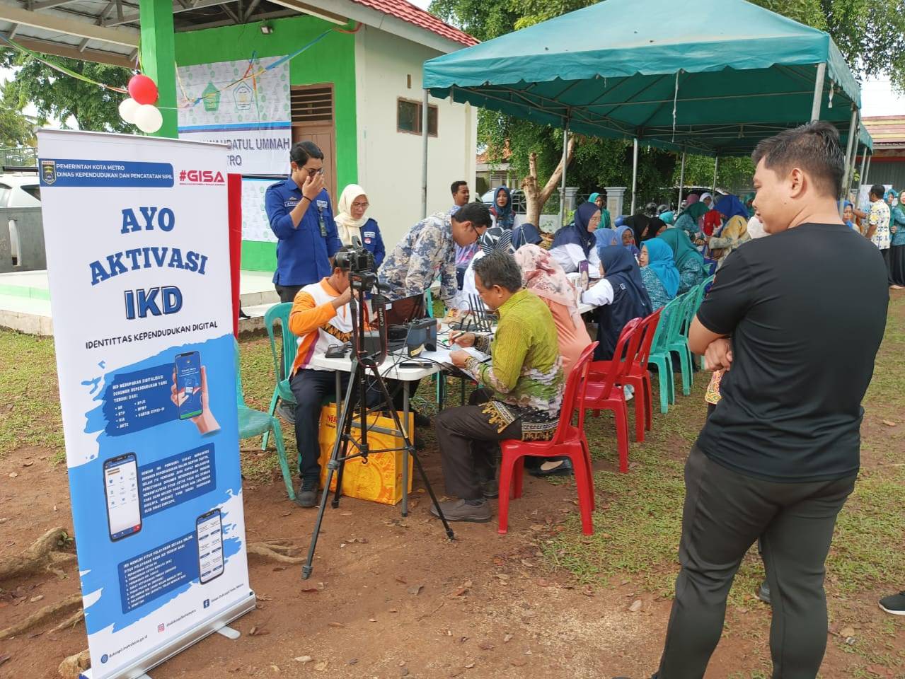 Perekaman KTP-EL dan Aktivasi IKD pada kunjungan PJ. Gubernur Provinsi Lampung di Kelurahan Yosorejo