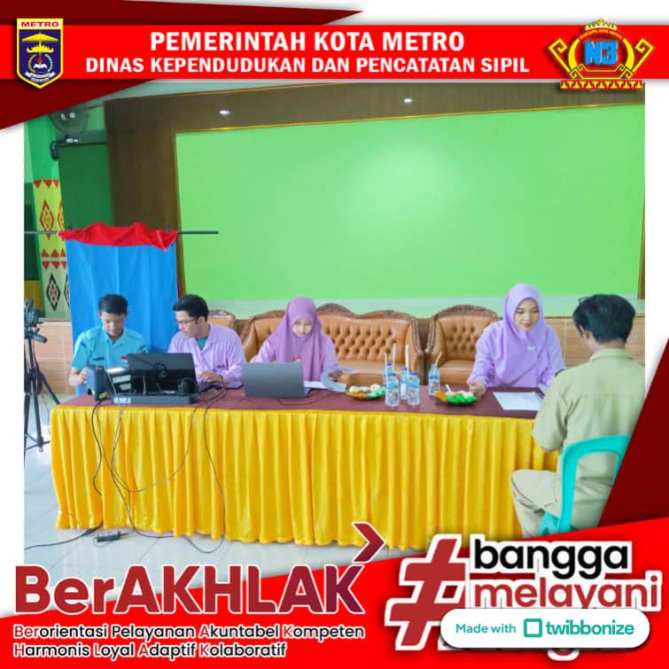 PEREKAMAN KTP-EL KELILING DAN AKTIVASI IKD KE SMK N 2 KOTA METRO