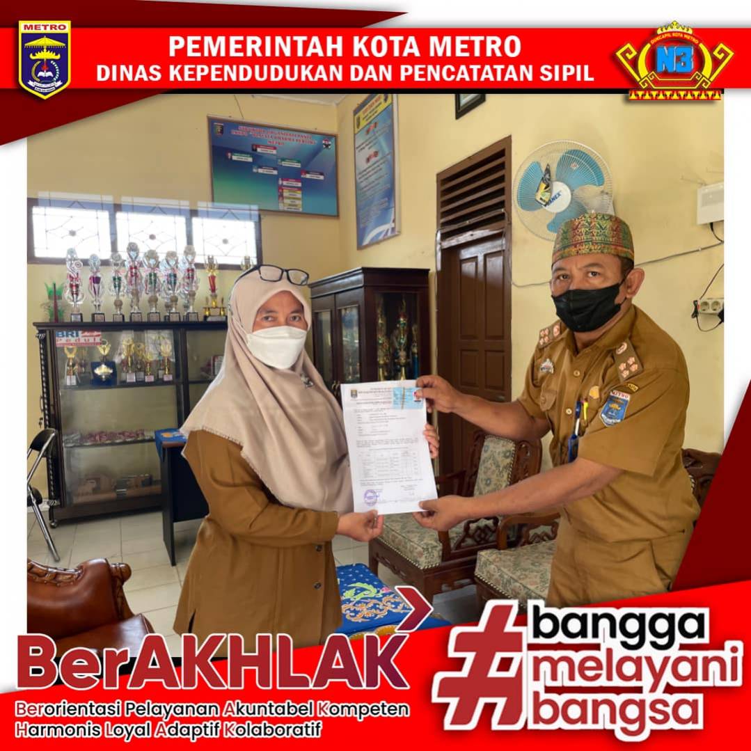 Penyerahan KTP-el ke Sekolah