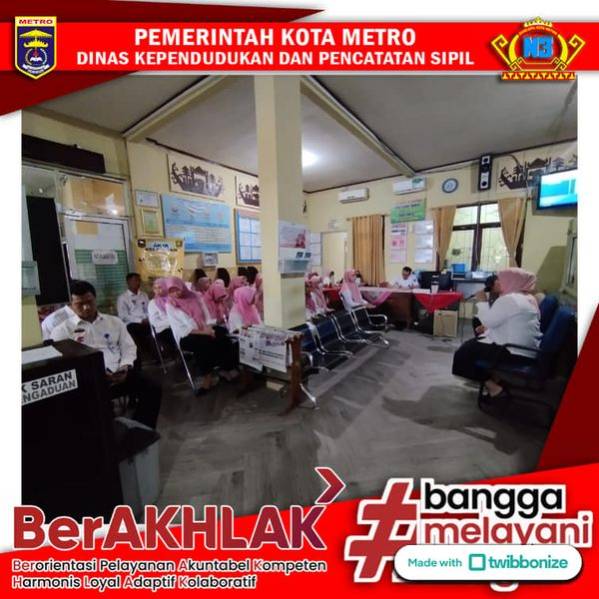 Briefing Mingguan dan koordinasi Pegawai Disdukcapil Kota Metro