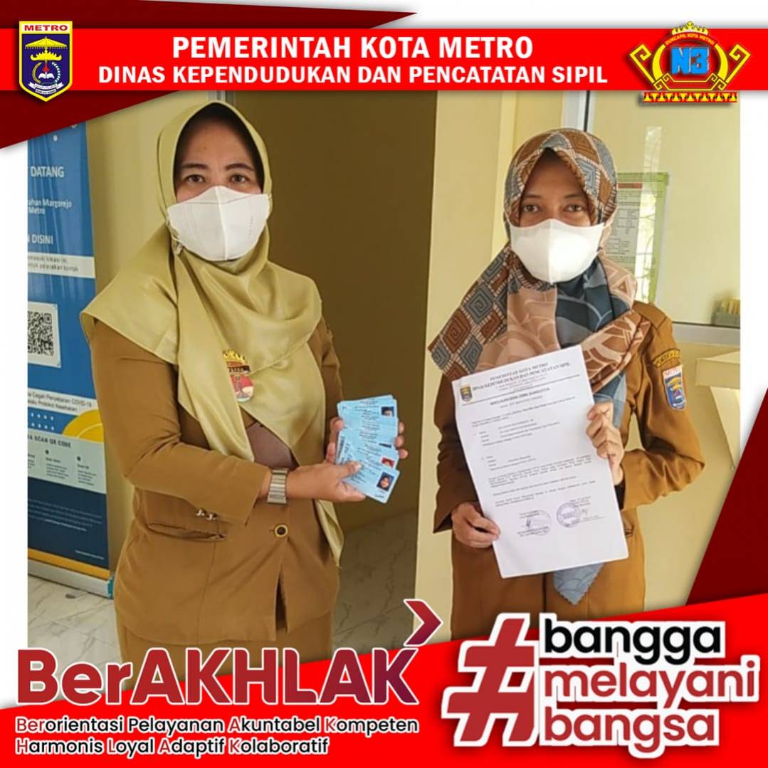 Penyerahan KTP-el ke Kelurahan