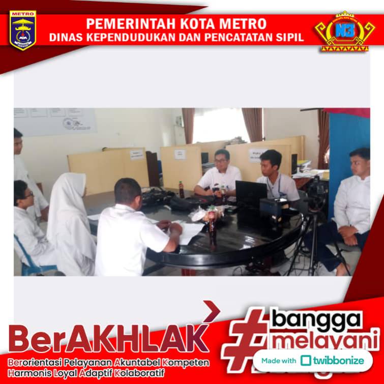 PEREKAMAN KTP-EL KELILING DAN AKTIVASI IKD KE MAN 1 KOTA METRO