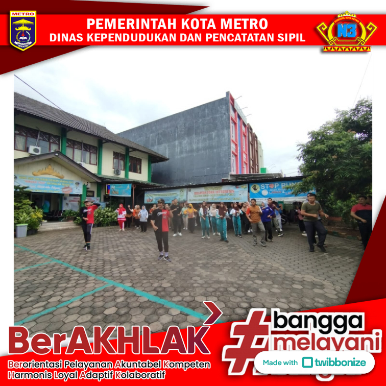 Semangat Sehat dan Bersatu  Pegawai Disdukcapil Kota Metro Beraksi dalam Kegiatan Senam Bersama