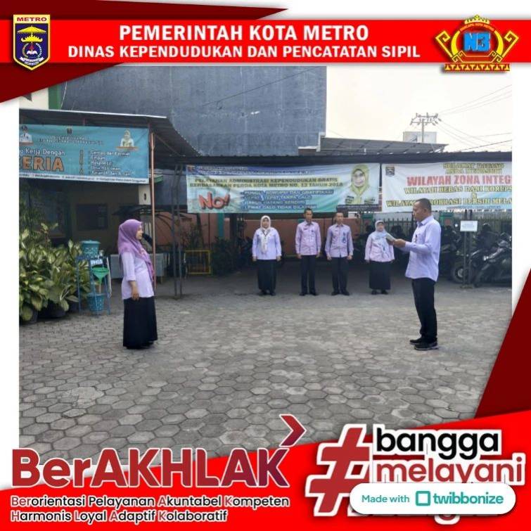 Pelaksanaan Apel Pagi Disdukcapil Kota Metro
