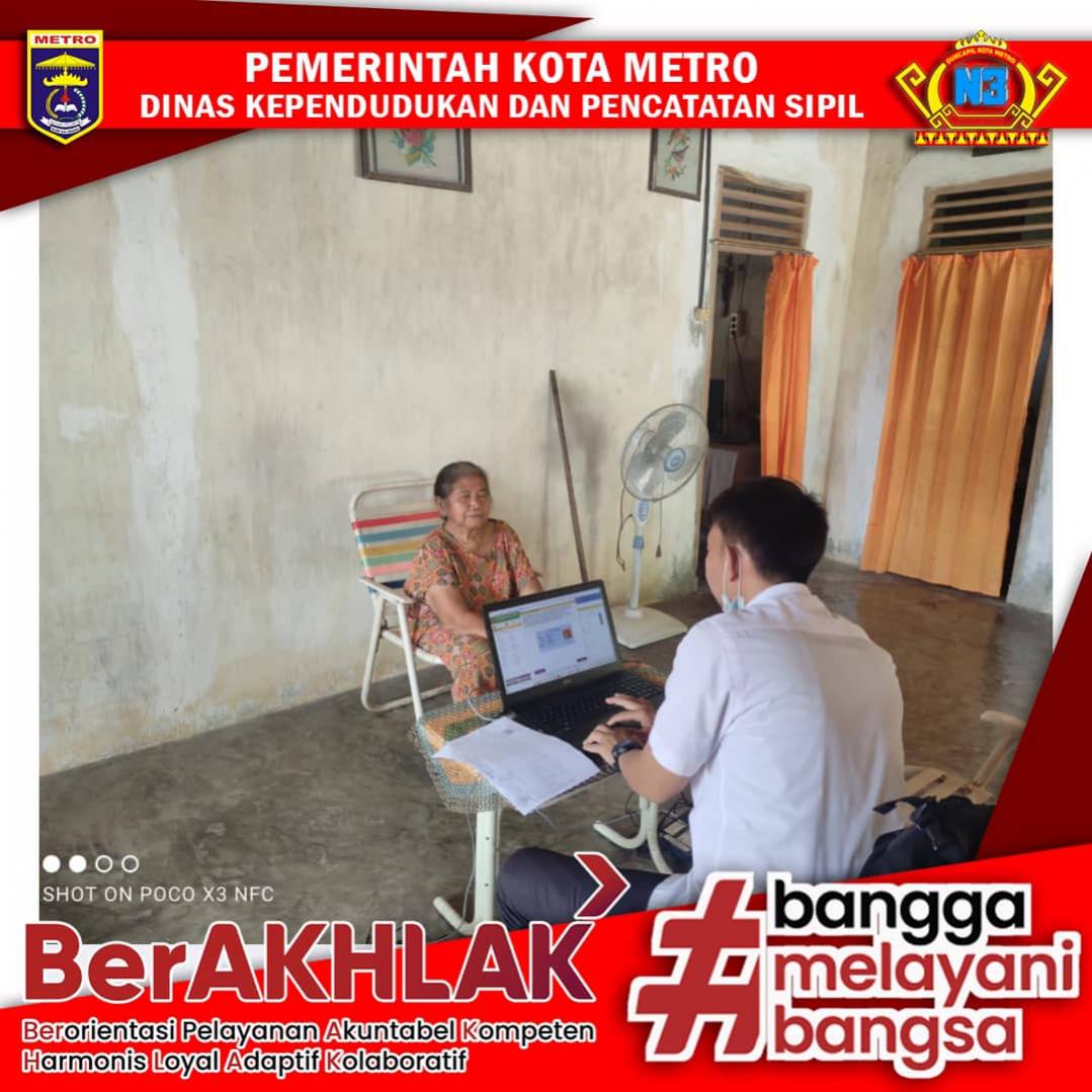 Jemput Bola Perekaman KTP-eL Khusus Warga Lansia