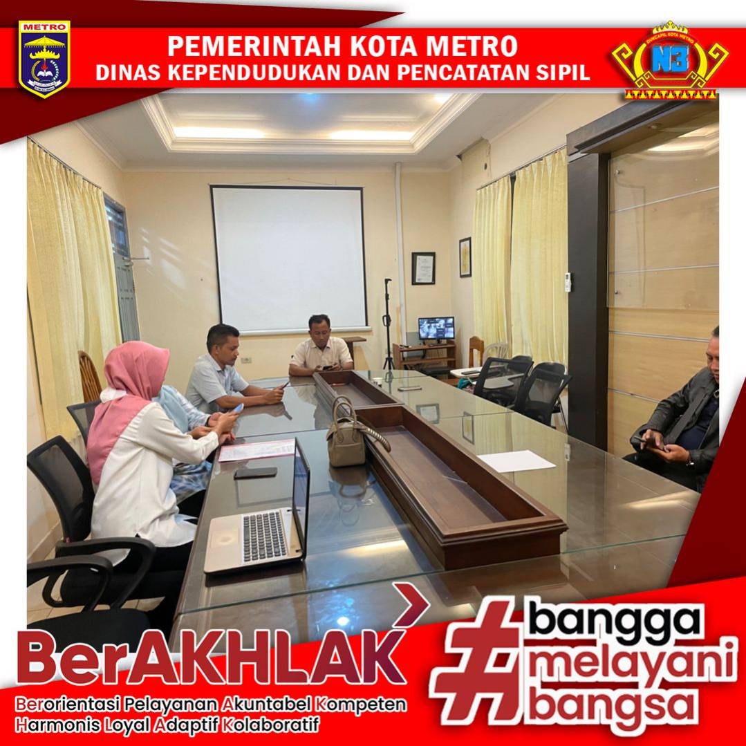 Jemput Bola pelayanan hari ke Pembuatan Identitas Kependudukan Digital (IKD) pada STKIP Rosalia Kota Metro