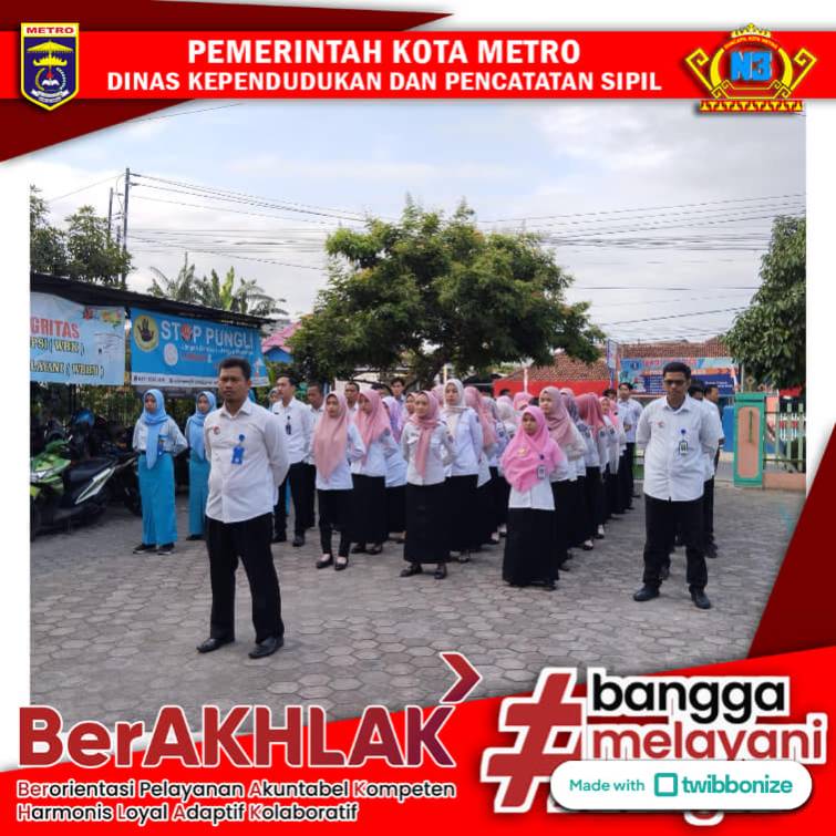 Pelaksanaan Apel Pagi Disdukcapil Kota Metro