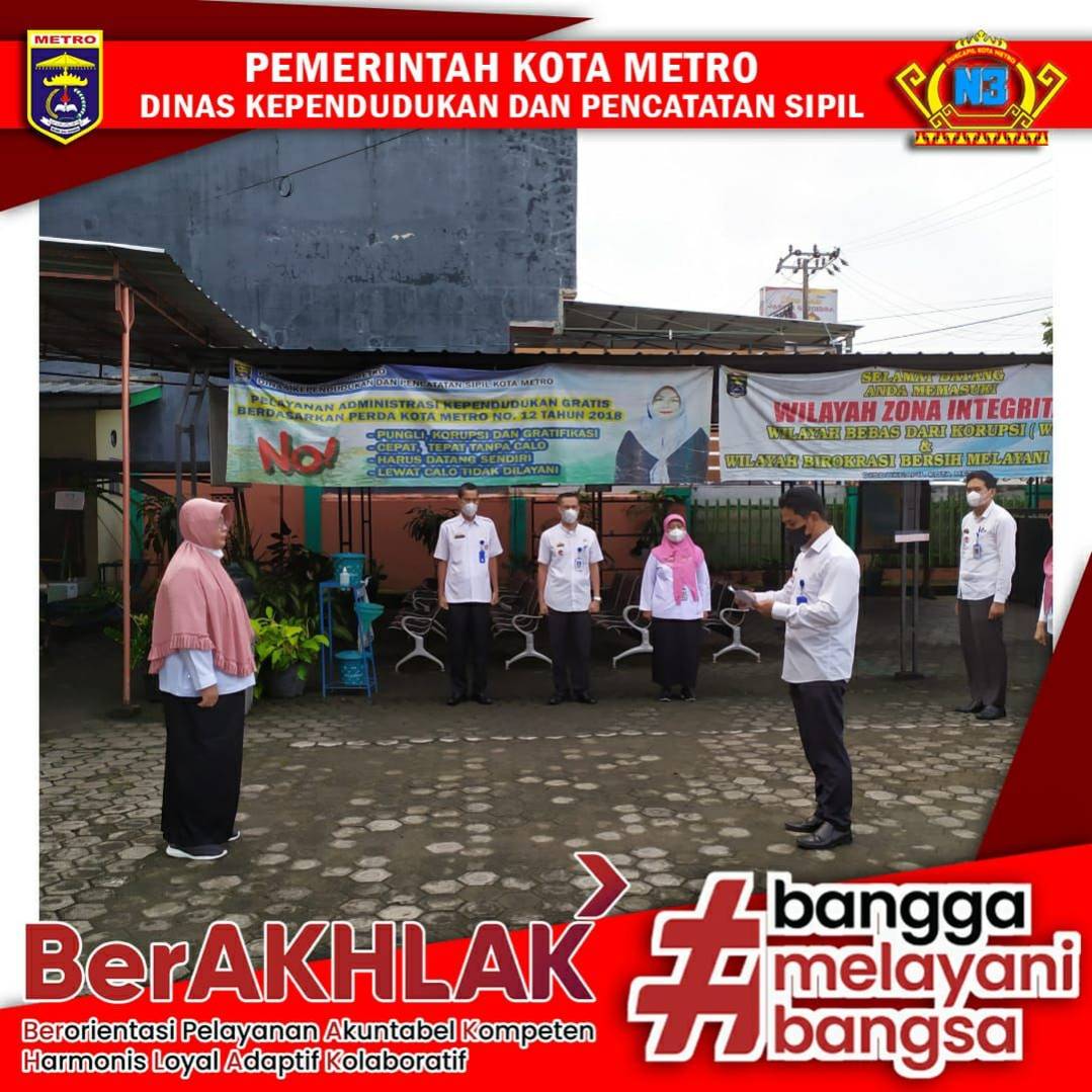 Pelaksanaan Apel Pagi Dinas Dukcapil Kota Metro