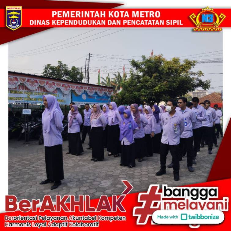Pelaksanaan Apel Pagi Disdukcapil Kota Metro