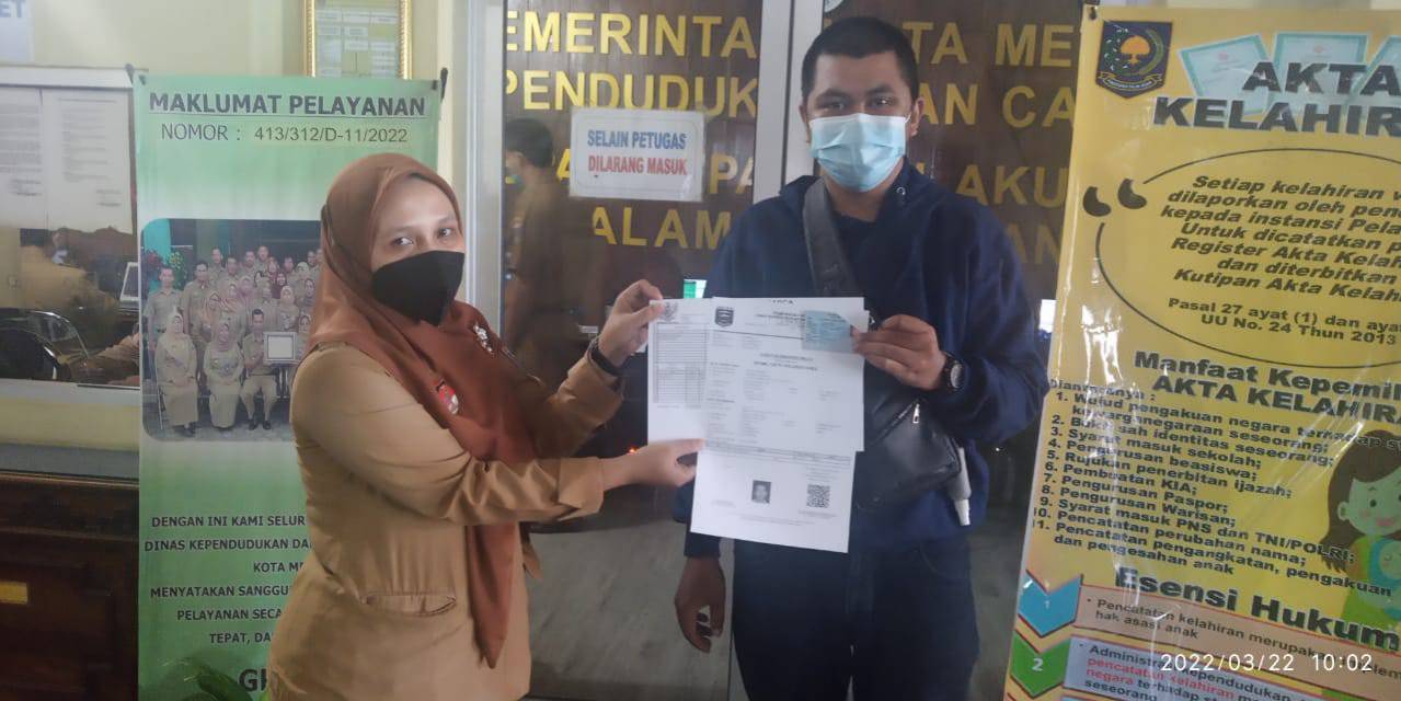 Penyerahan Dokumen Langsung Kepada Warga