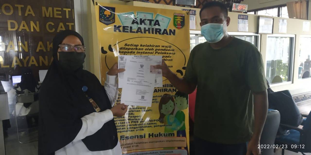 Penyerahan Dokumen Langsung Kepada Warga