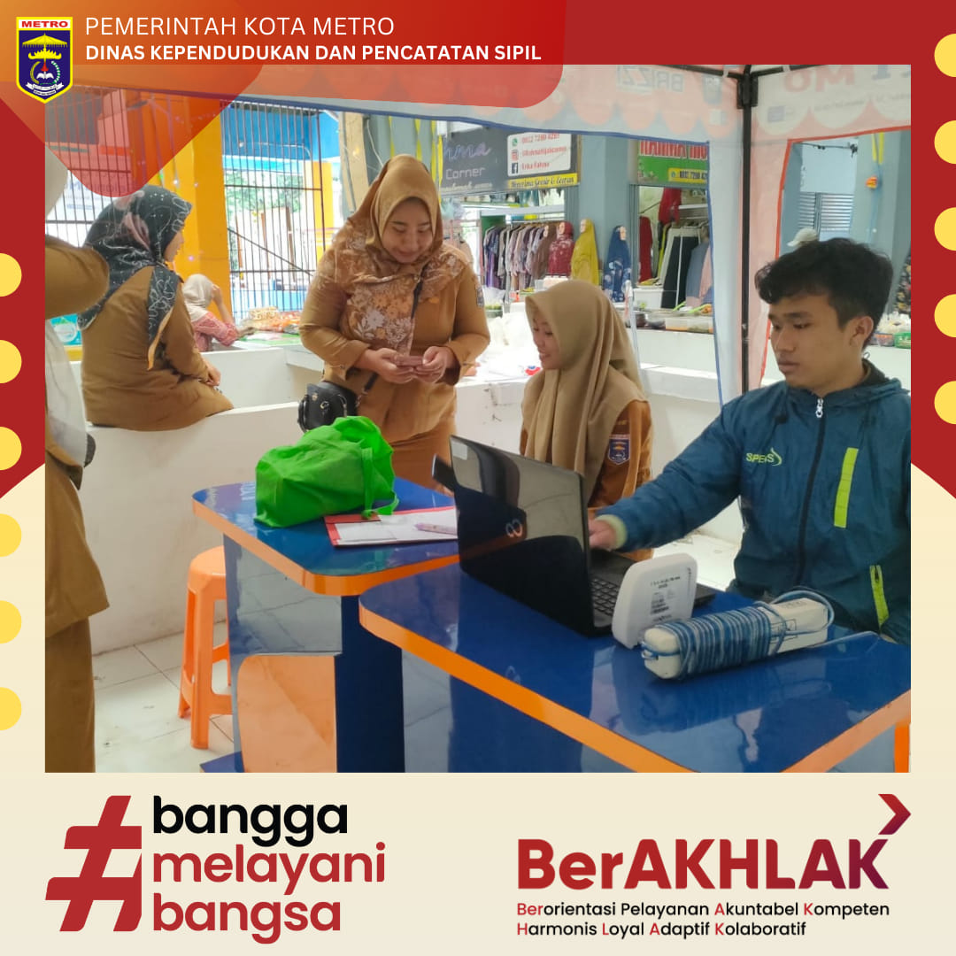 Disdukcapil Kota Metro Sosialisasikan Identitas Kependudukan Digital di Pasar Senja Ramadhan