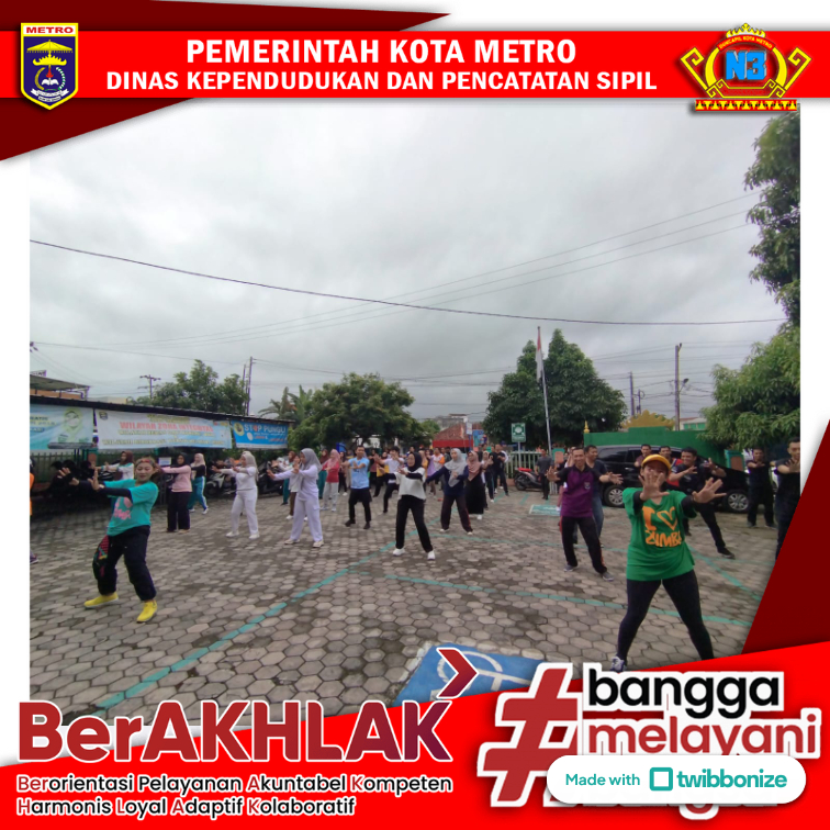 Senam Pagi Seru di Disdukcapil Kota Metro