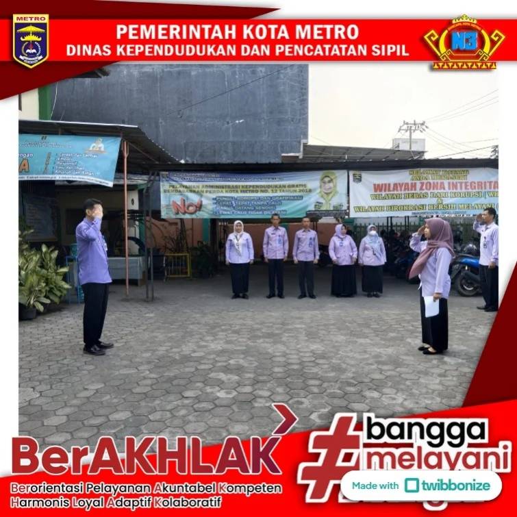 Pelaksanaan Apel Pagi Disdukcapil Kota Metro