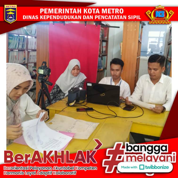 PEREKAMAN KTP-EL KELILING DAN AKTIVASI IKD KE SMA Muhammadiyah 2 METRO