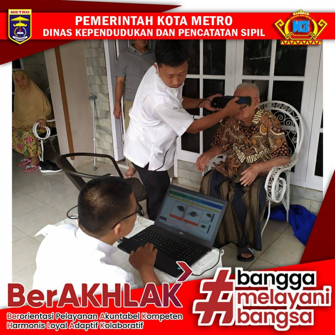 Jemput Bola Perekaman KTP-eL Khusus Warga Lansia