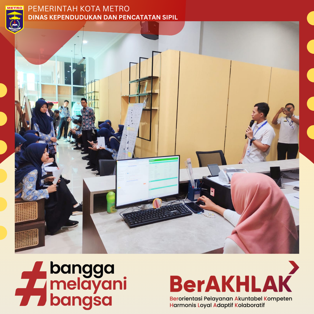 Kunjungan SMP Bina Insani ke Stand Pelayanan Dukcapil di MPP Kota Metro