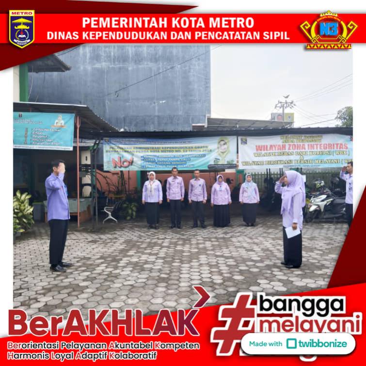 Pelaksanaan Apel Pagi Disdukcapil Kota Metro