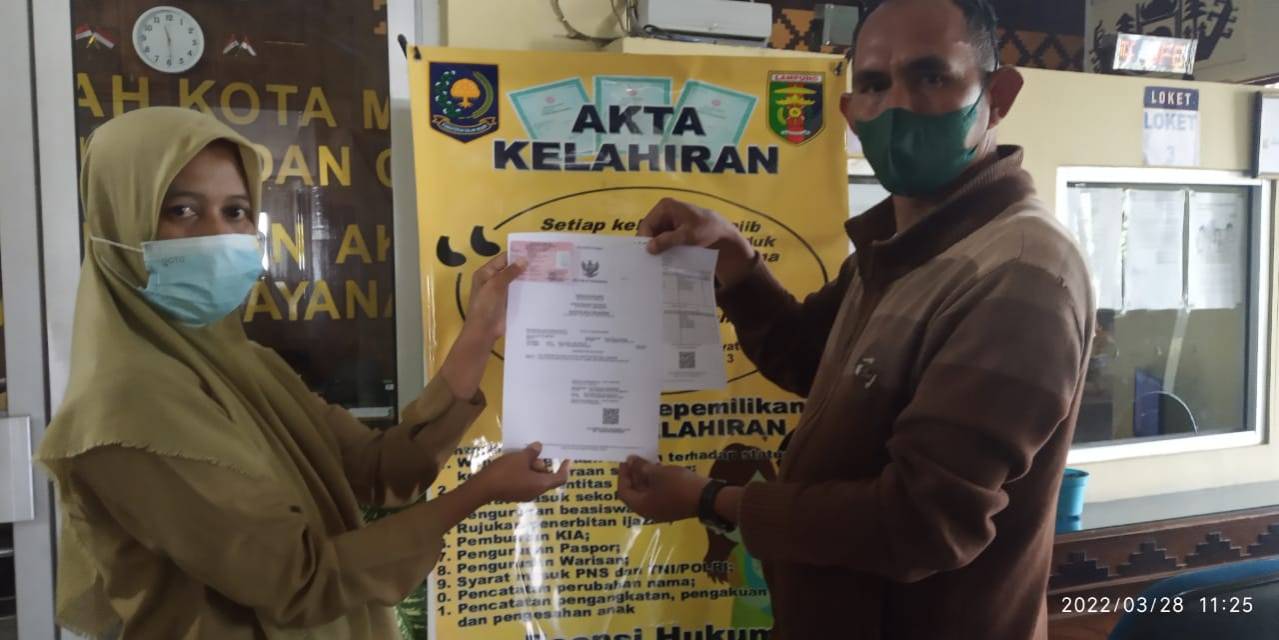 Penyerahan Dokumen Langsung Kepada Warga