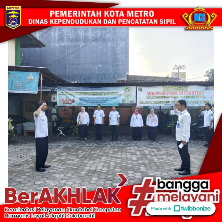 Pelaksanaan Apel Pagi Disdukcapil Kota Metro