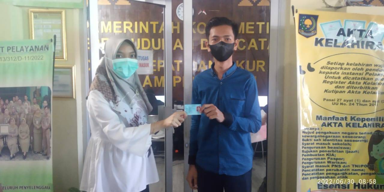 Penyerahan Dokumen Langsung Kepada Warga