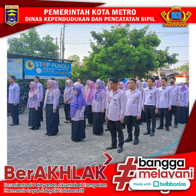 Pelaksanaan Apel Pagi Disdukcapil Kota Metro