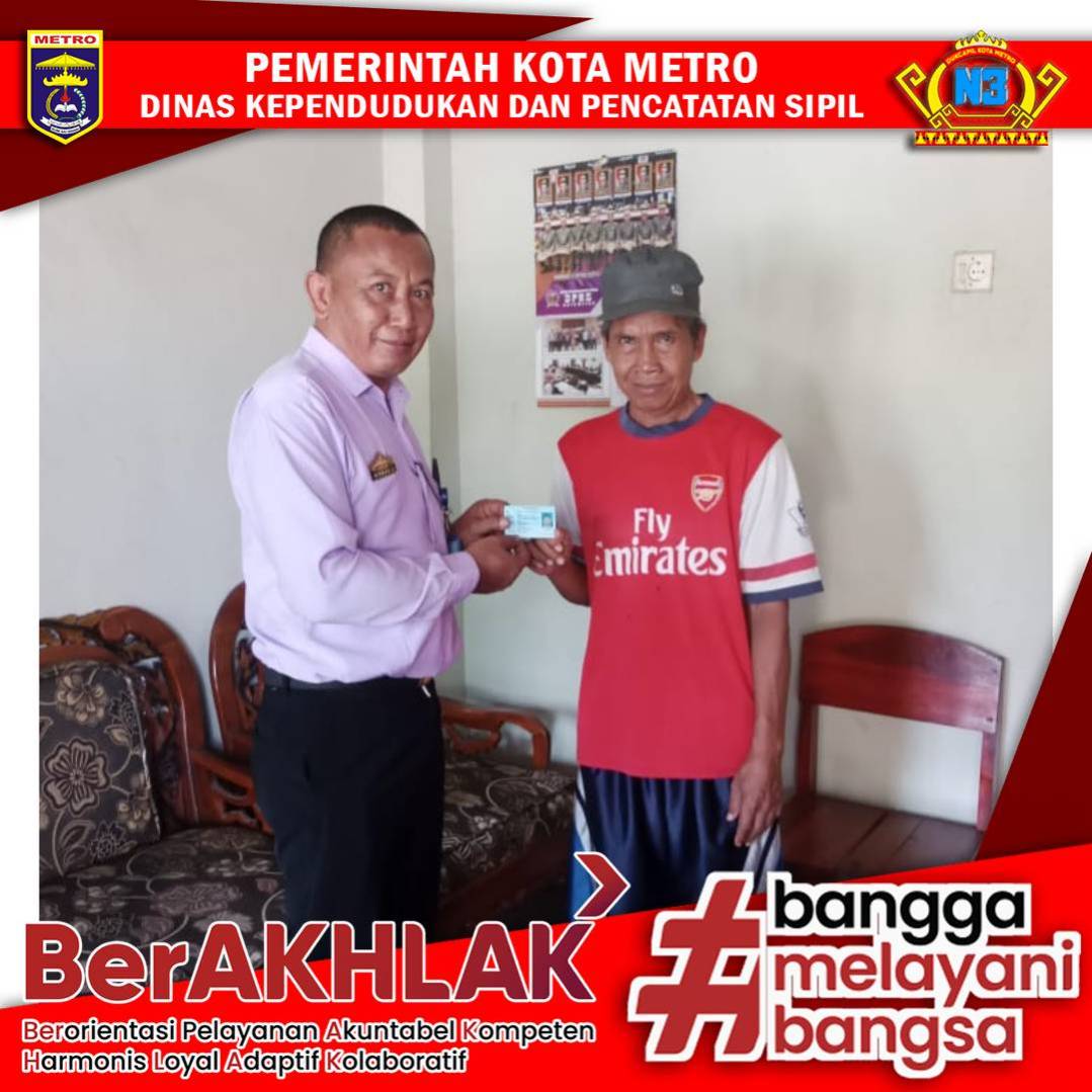 Penyerahan Dokumen Langsung Kepada Warga
