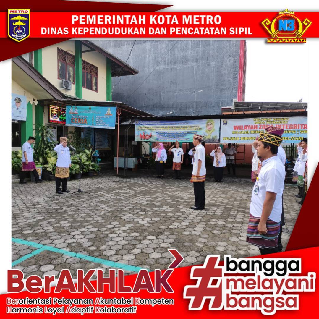 Pelaksanaan Apel pagi dipimpin oleh Bapak Wakil Walikota Metro Drs. Qomaru Zaman
