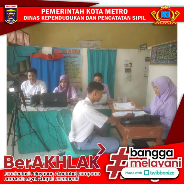 PEREKAMAN KTP-EL KELILING DAN AKTIVASI IKD KE PONPES DARUL ULYA KOTA METRO
