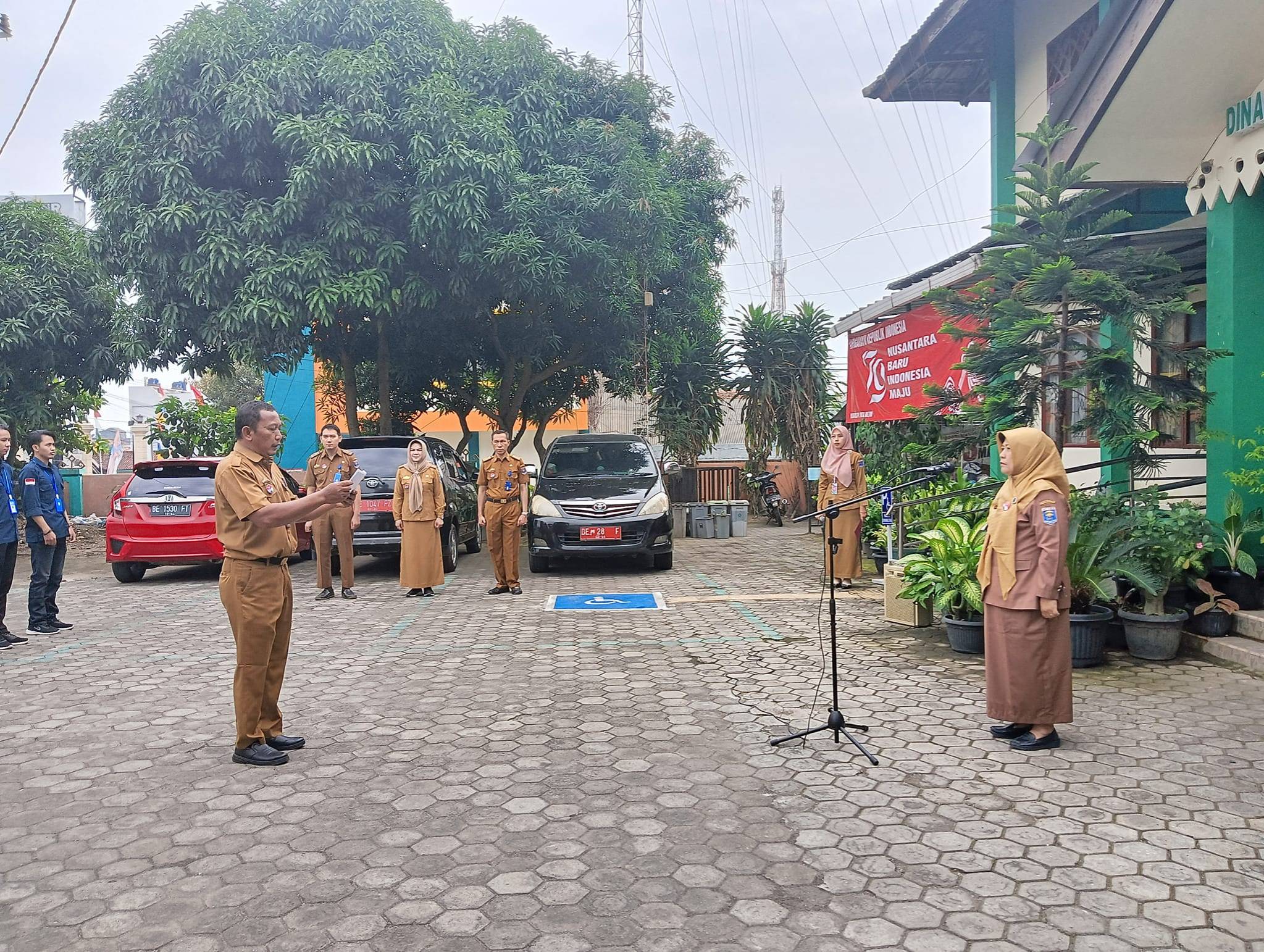 Kabid Pelayanan Pendaftaran Penduduk Disdukcapil Kota Metro Pimpin Apel Mingguan