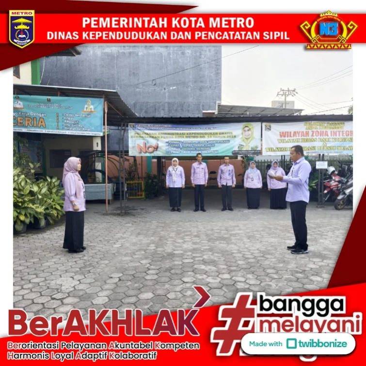 Pelaksanaan Apel Pagi Disdukcapil Kota Metro