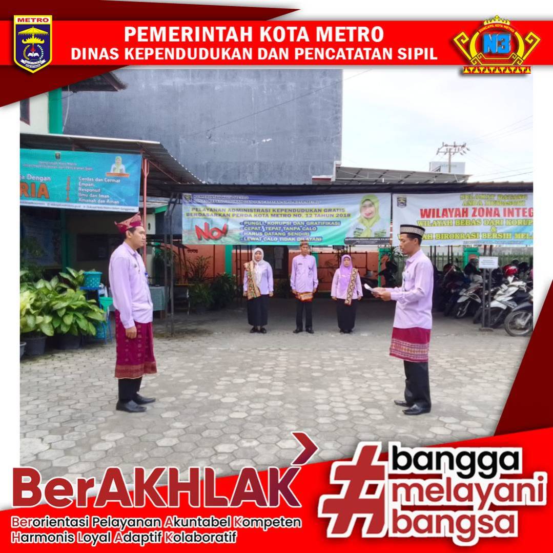Pelaksanaan Apel pagi Dinas Dukcapil Kota Metro