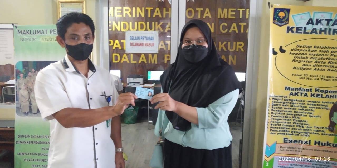 Penyerahan Dokumen Langsung Kepada Warga