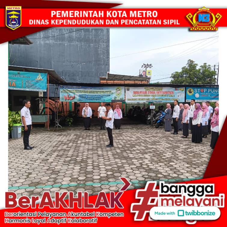 Pelaksanaan Apel Pagi Disdukcapil Kota Metro