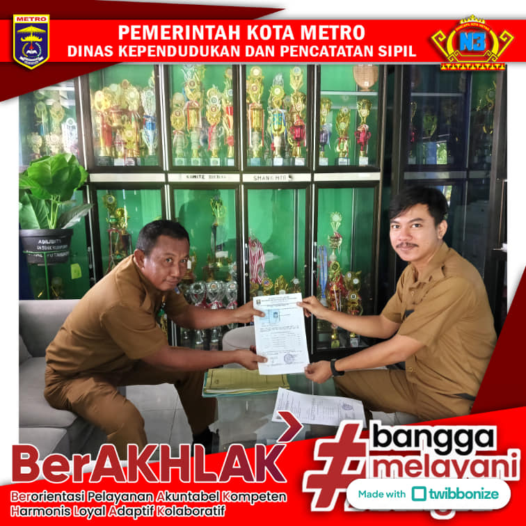 Penyerahan KTP Pemula ke SMA Negeri 6 Kota Metro