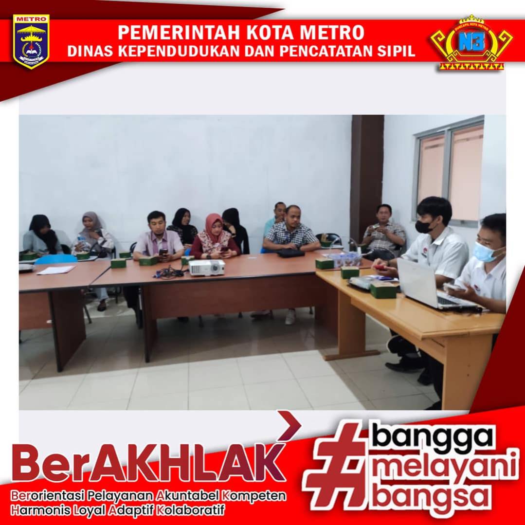 Jemput Bola pelayanan Pembuatan Identitas Kependudukan Digital (IKD) pada STIMIK Darma Wacana Kota Metro