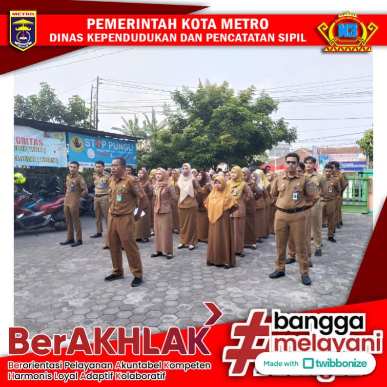 Pelaksanaan Apel Pagi Disdukcapil Kota Metro