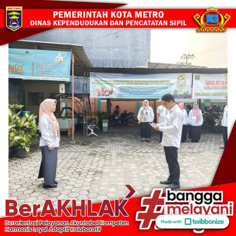 Pelaksanaan Apel Pagi Disdukcapil Kota Metro