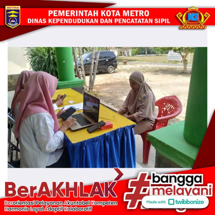 Jemput Bola Pelayanan IKD pada Pasar Murah di Kelurahan Mulyosari