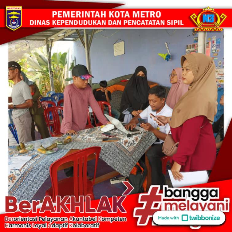 Pelayanan Jemput Bola Aktivasi IKD pada acara arisan RT/RW di Kelurahan Metro